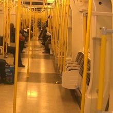 つり革はないけど、ポールがじゃま