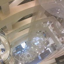 吹き抜けになっている箇所もあります