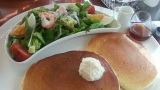 焼き立てとは思えないパンケーキ