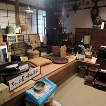 昭和レトロな道具が身近（多度津町立資料館の展示物）