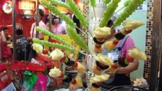 賑わっています