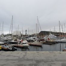 地下鉄駅から歩いて直ぐ見える景色