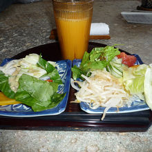 新鮮野菜のビュッフェ