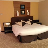 ベッドのファブリックが上等です