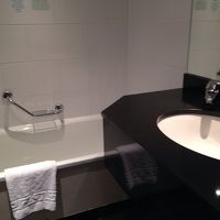 シャワーが固定じゃなく手持ちのタイプだったのが良かったです。