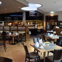 朝食のレストラン