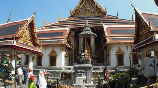 金ぴか煌びやか！