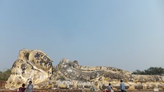 仏様が黄色い服（？）を着てなかった～