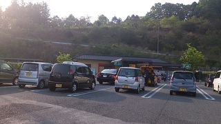 峠の茶屋みたい。