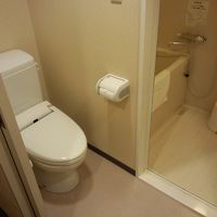 トイレ、風呂は別々です