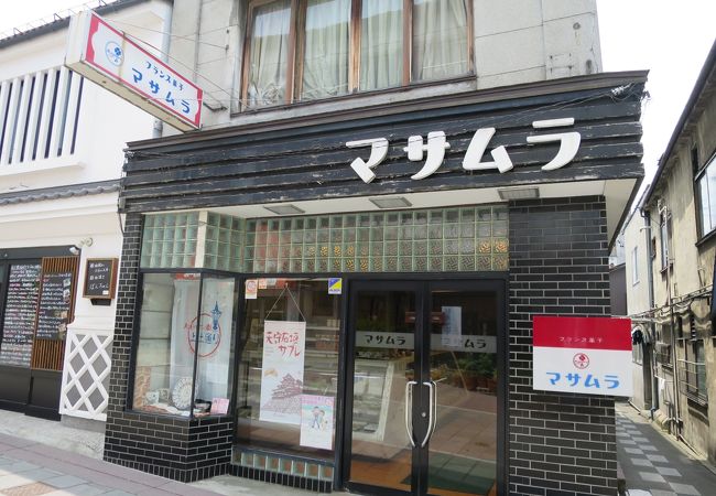 シュークリームの名店　ベビーシューが美味しいです。