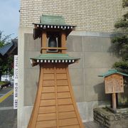 桜天神社の入口にレプリカがあります