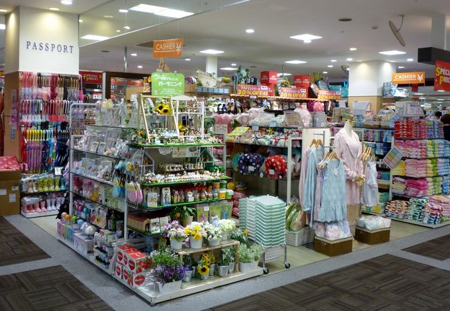 パスポート (イオン茨木ショッピングセンター店)