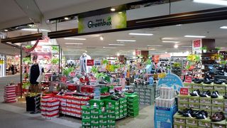 イオンに入っている靴屋さん