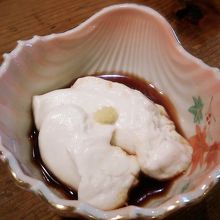 ジーマミ豆腐。トロモチっとしてて美味しい！