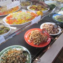 前菜色々、すべて美味しかったぁ