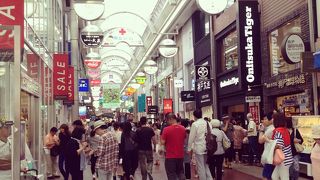 雨に濡れないお洒落商店街