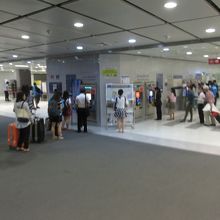 スワプンナーム空港駅