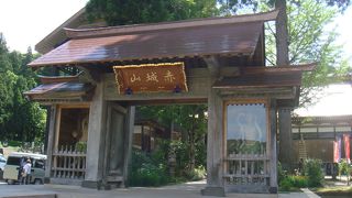 開山堂の彫刻が素晴らしい