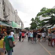 チャトゥチャック ウィークエンド マーケット