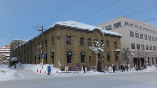石造りの立派な建物