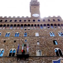 宮殿と言う名の市役所