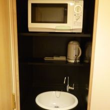 各部屋には電子レンジが常設。これは便利ですよ。