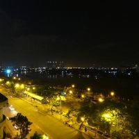 夜のサイゴン川