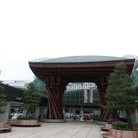 ホテルはこの写真の後ろ側にあります！