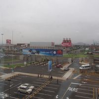 ホテルの窓より、この時期は曇りがちなリマ市内