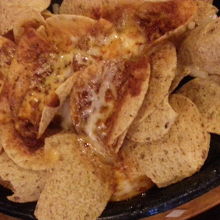 お店のお姉さんオススメのナチョス