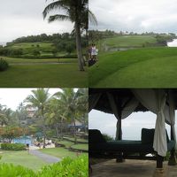 海に面してゴルフコースが併設、タナロット寺院も近いです。