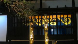 春宵あかりでは影絵あかりのほか、限定日に切子あかり