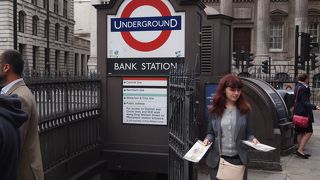 目の前はイングランド銀行や王立証券取引所