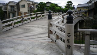 安居橋に文化を学ぶ