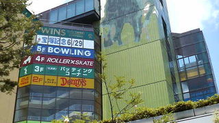 競馬以外のお楽しみも揃う複合ビル