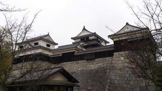 連立式天守閣の松山城