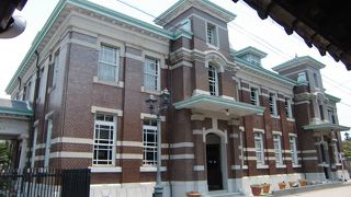 大正ロマンが漂う、旧古賀銀行