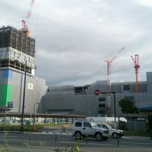 建設中の大分駅ビル郡