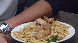 ホルモンうどんがおすすめですが、先ずは、普通サイズで辛さも普通をセレクトする事をお勧めします。