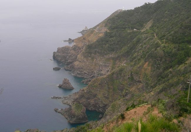 断崖と岬、東シナ海の絶景を望むことが出来ます