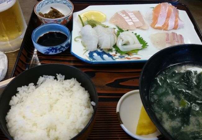 地元の方のオススメ活魚料理