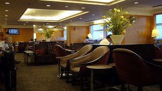 優先手荷物検査場直結で便利