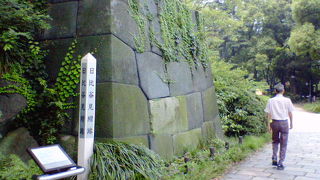 江戸城の城門の一つがここにありました。