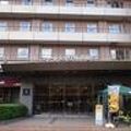 大阪駅よりとても近く、部屋も大きな広さです。また、リーズナブルな部類に入るホテルです。