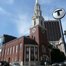 存在感ある由緒ある教会