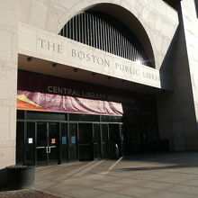 図書館側入り口