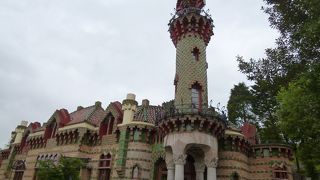 ガウディ初期の建物