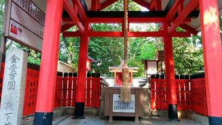 芸能人スポットの車折神社