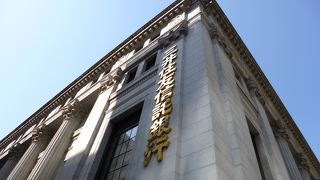 重量感はありますが荘厳な外観